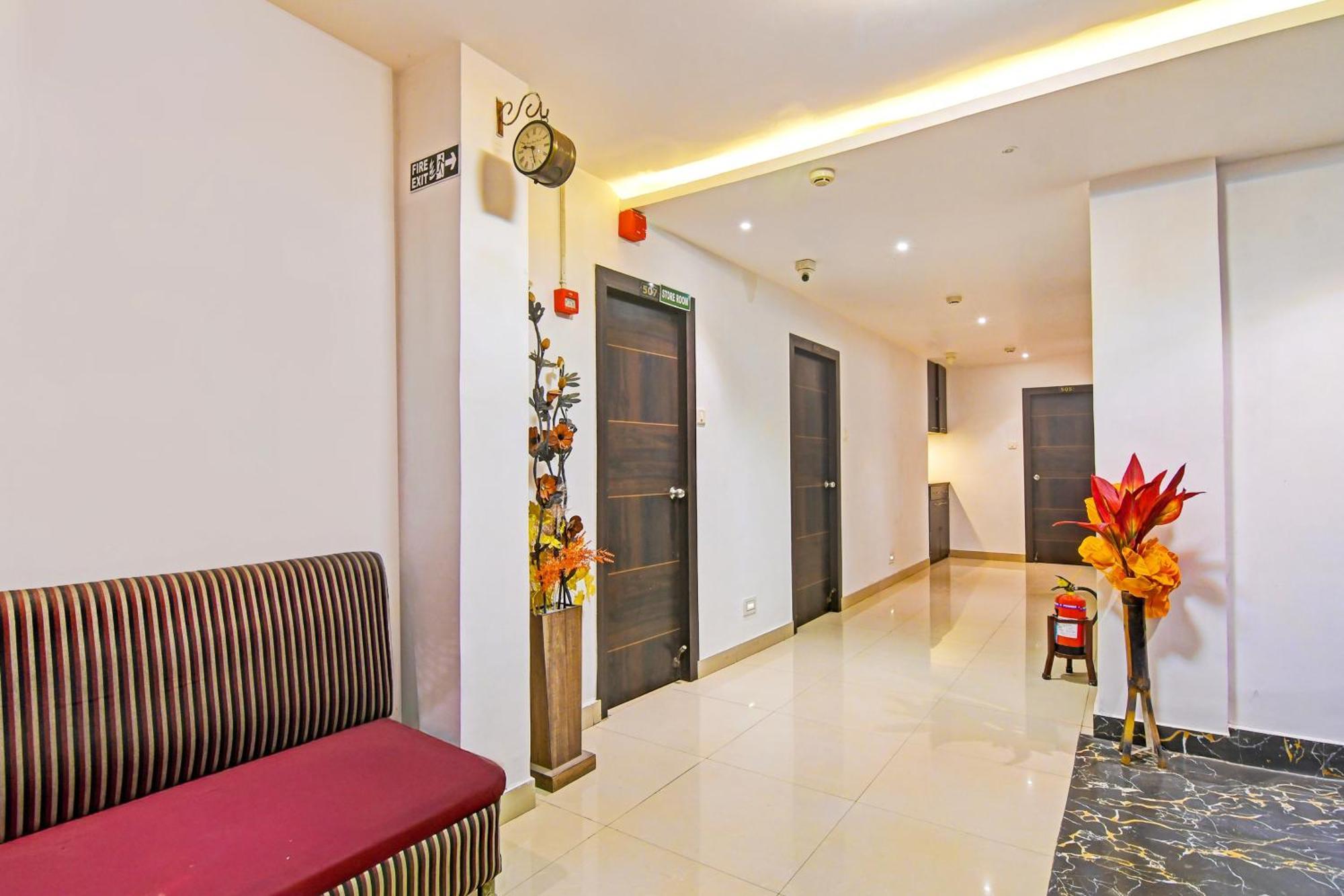 Super Hotel O Baguiati Nager Bazaar Exteriér fotografie