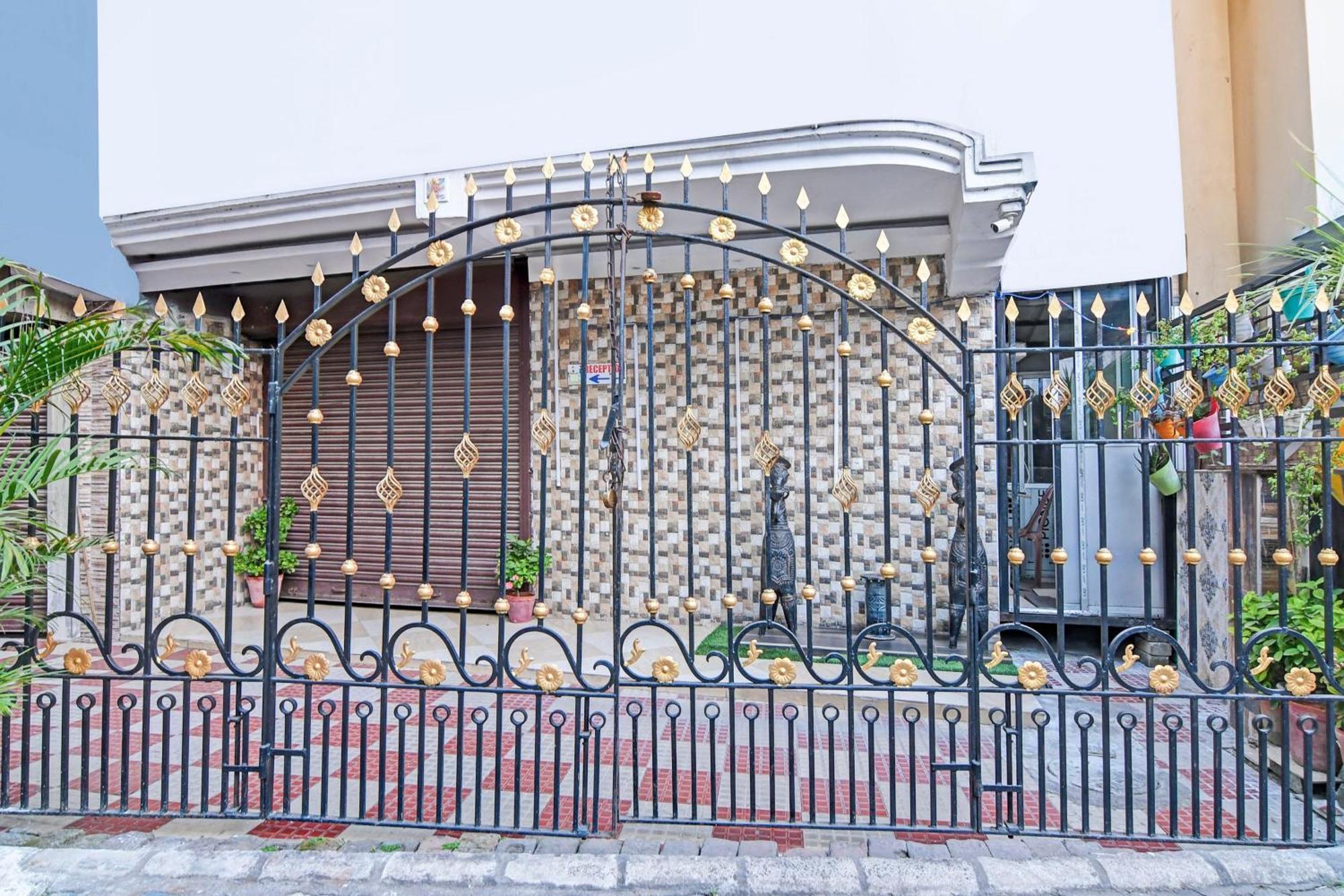 Super Hotel O Baguiati Nager Bazaar Exteriér fotografie